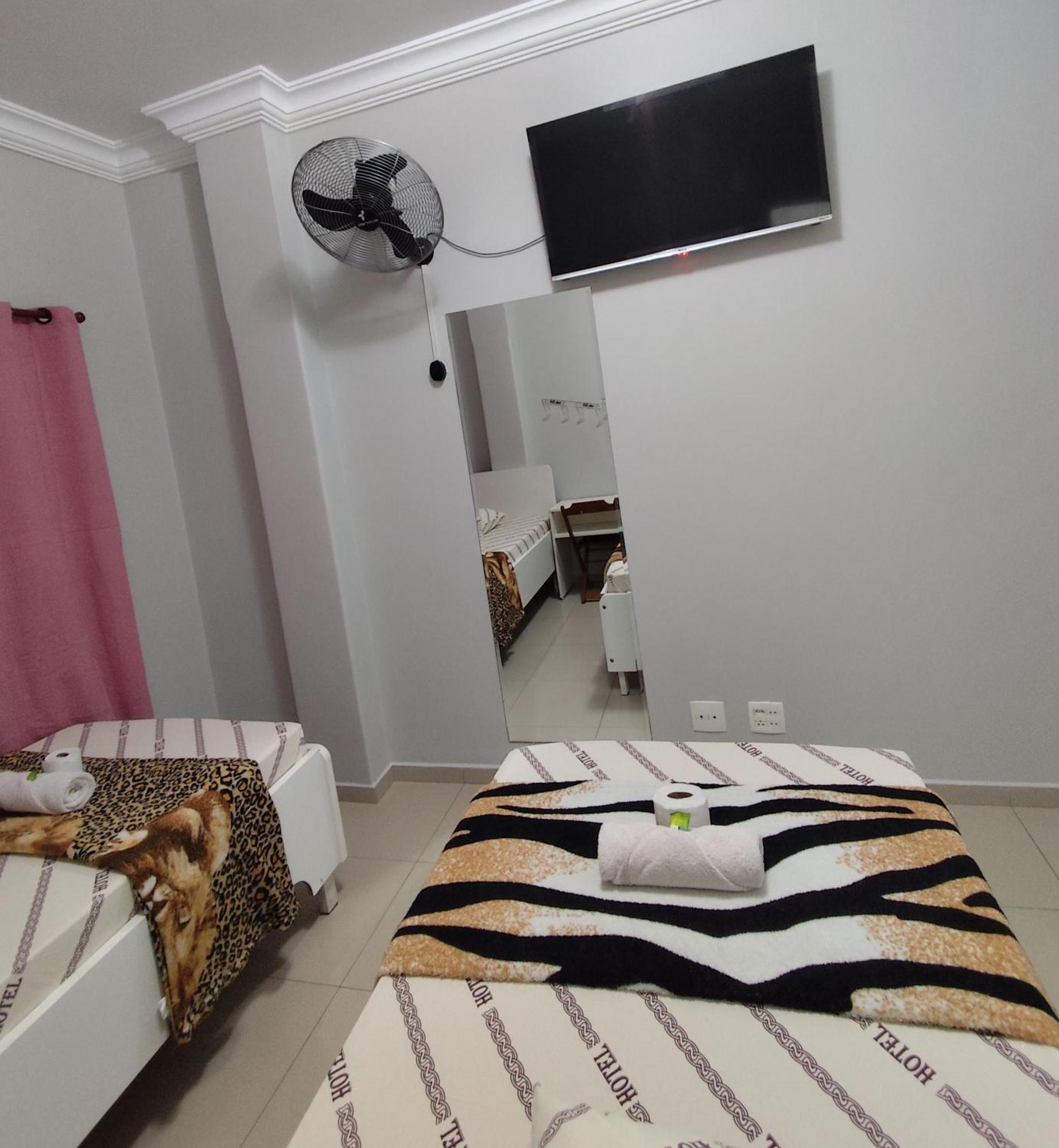 Hotel Amanhecer N903- Feirinha Da Madrugada-Bras ساو باولو المظهر الخارجي الصورة